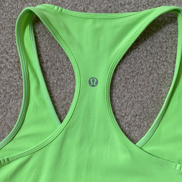 Lululemon long workout tank in good condition! - Picture 3 of 4